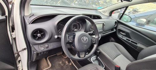  TOYOTA YARIS (XP13) 