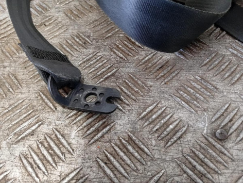 CINTURON SEGURIDAD DELANTERO IZQUIERDO 