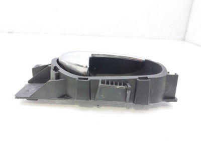 MANETA INTERIOR DELANTERA DERECHA