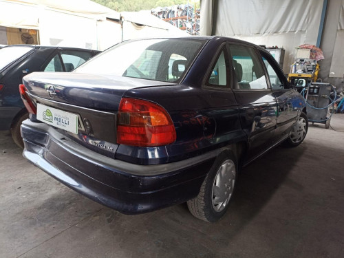  OPEL ASTRA F BERLINA 