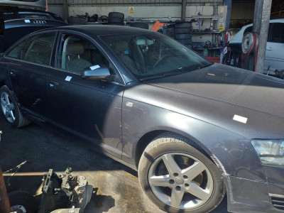 AUDI A6 BERLINA (4F2)