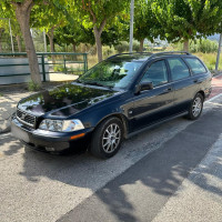 VOLVO V40 FAMILIAR