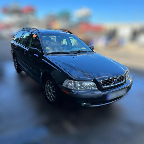 VOLVO V40 FAMILIAR used
