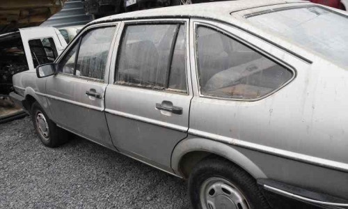 VOLKSWAGEN PASSAT (321/323/327/331) — vehículo donante para recambios 