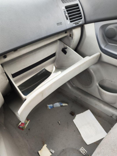 GUANTERA, KIA, CERATO (LD)