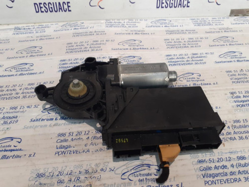  MOTOR ELEVALUNAS TRASERO IZQUIERDO 