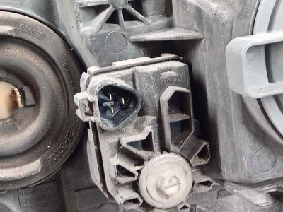 FARO DERECHO, TOYOTA, AVENSIS CROSS SPORT (T27)