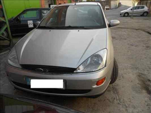 FORD FOCUS BERLINA (CAK) 