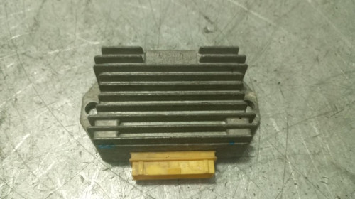 REGULADOR DE CORRIENTE PIAGGIO (VESPA) 