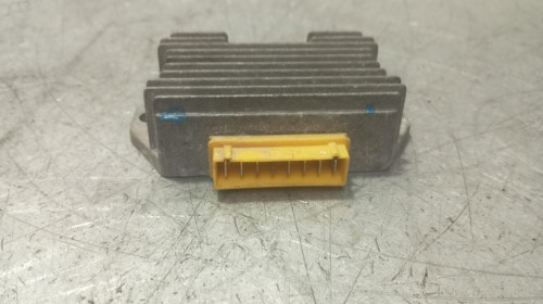 REGULADOR DE CORRIENTE PIAGGIO (VESPA) 