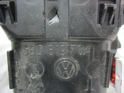  REJILLA AIREADORA VOLKSWAGEN PASSAT BERLINA (3B2) 