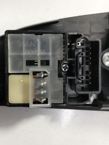  MANDO ELEVALUNAS DELANTERO IZQUIERDO LEXUS IS (DS2/IS2) 
