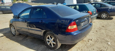 TOYOTA COROLLA (E12)