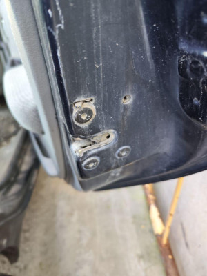 CERRADURA PUERTA TRASERA DERECHA