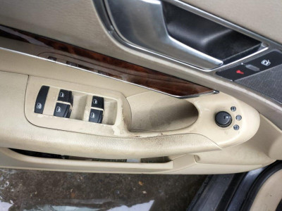AUDI A6 BERLINA (4F2)
