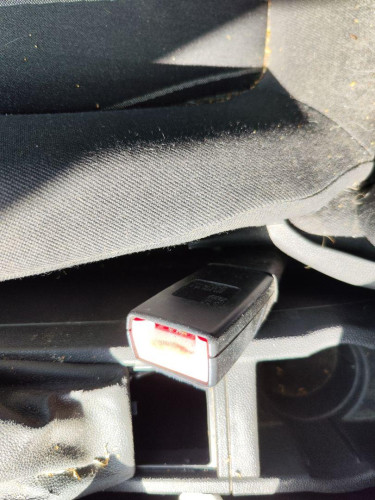 ENGANCHE CINTURON DELANTERO DERECHO OPEL CORSA D 
