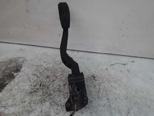 PEDAL ACELERADOR 