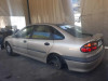  RENAULT LAGUNA (B56) 