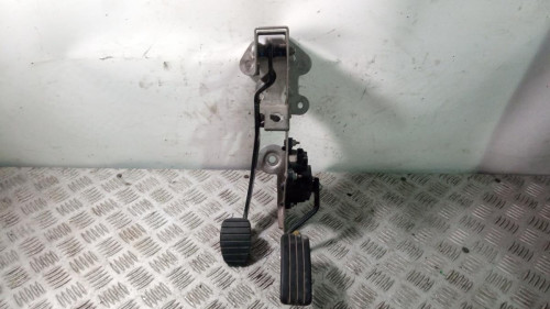  PEDAL ACELERADOR 