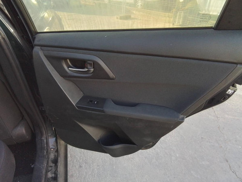 GUARNECIDO PUERTA TRASERA DERECHA Toyota AURIS (E18) 