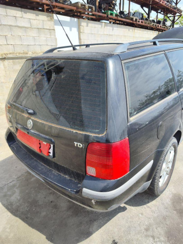 PORTON TRASERO VOLKSWAGEN PASSAT VARIANT (3B5) 