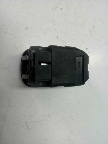  MANDO ELEVALUNAS DELANTERO DERECHO Peugeot 306 3/5 PT. / 4 PT. (S2) 