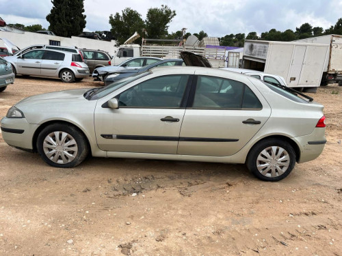 RENAULT LAGUNA II (BG0) — vehículo donante para recambios 