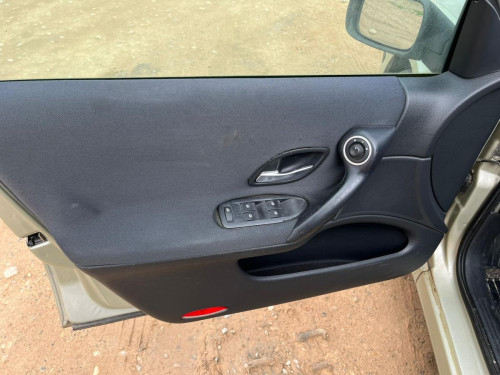 RENAULT LAGUNA II (BG0) — vehículo donante para recambios 