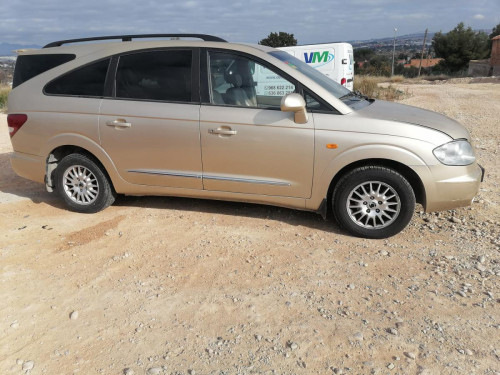  SSANGYONG RODIUS 