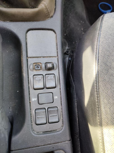 MANDO ELEVALUNAS DELANTERO DERECHO Volvo S40 BERLINA 