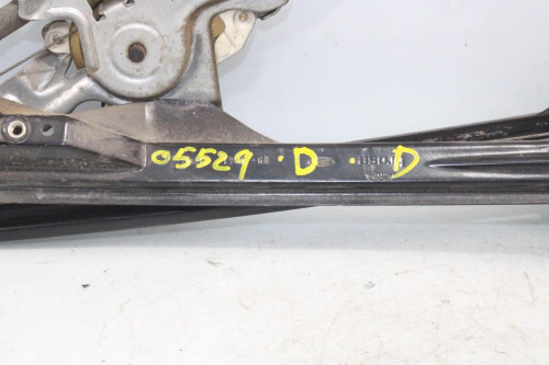 ELEVALUNAS DELANTERO DERECHO FORD FOCUS FAMILIAR (CAK) 
