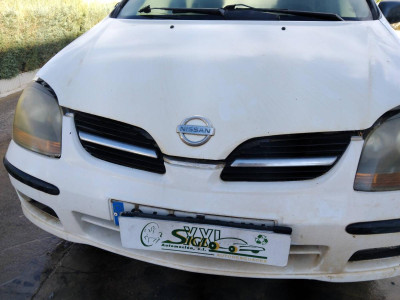 REJILLA DELANTERA Nissan Almera Tino (V10M)(05.2000->)