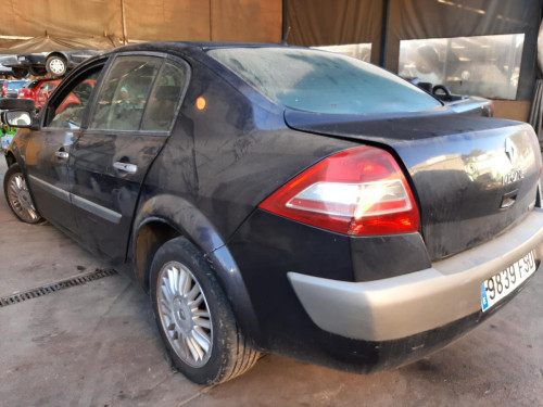RENAULT MEGANE II CLASSIC BERLINA — vehículo donante para recambios 