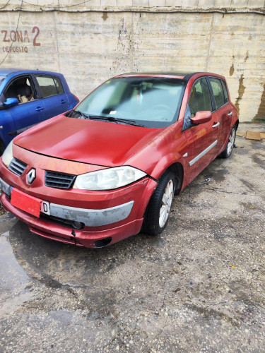 RENAULT MEGANE II BERLINA 5P — vehículo donante para recambios 