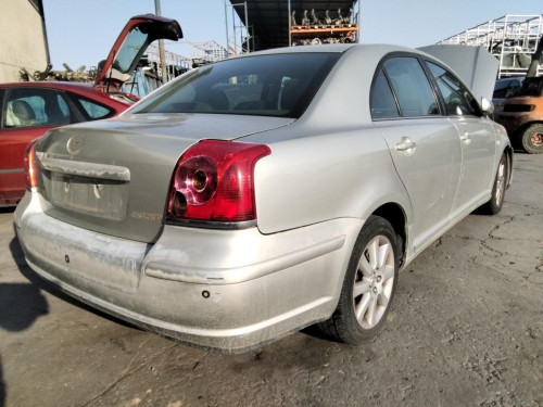  TOYOTA AVENSIS BERLINA (T25) 