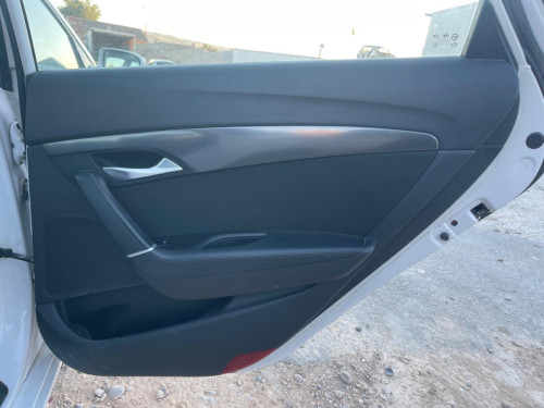 GUARNECIDO PUERTA TRASERA DERECHA Hyundai I40 (VF) 
