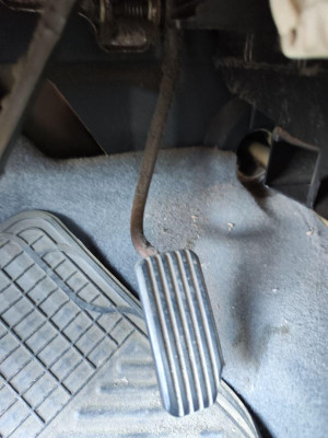 PEDAL ACELERADOR
