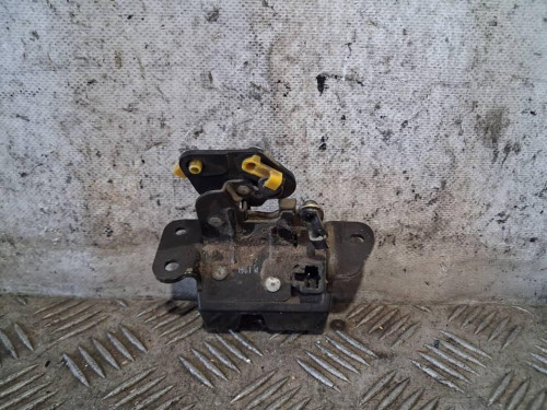 CERRADURA MALETERO / PORTON 