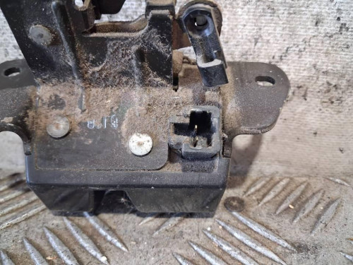 CERRADURA MALETERO / PORTON 