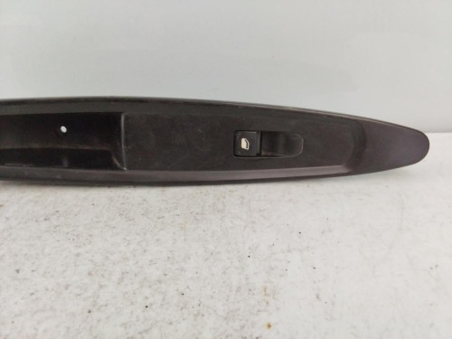 MANDO ELEVALUNAS DELANTERO DERECHO CITROEN C4 BERLINA 