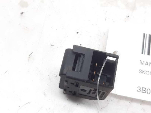  MANDO ELEVALUNAS TRASERO DERECHO, SKODA, OCTAVIA BERLINA (1U2) 