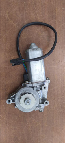 MOTOR ELEVALUNAS TRASERO IZQUIERDO 
