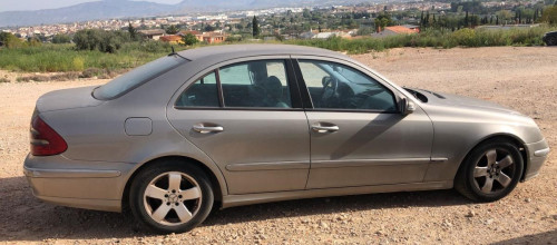 MERCEDES-BENZ CLASE E (BM 211) BERLINA — vehículo donante para recambios 