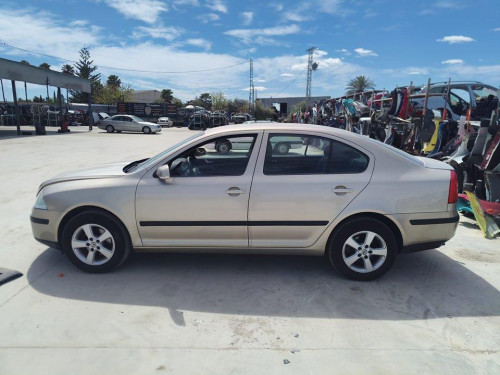 SKODA OCTAVIA BERLINA (1Z3) 