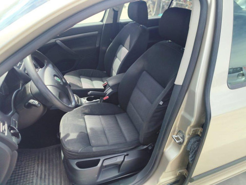  SKODA OCTAVIA BERLINA (1Z3) 