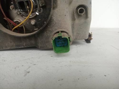FARO DERECHO FORD FUSION (CBK) 