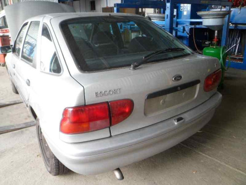 FORD ESCORT BERL./TURNIER — Donor Vehicle for Used Parts 