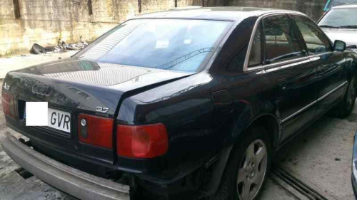  AUDI A8 (D2) 