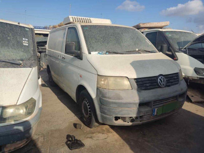 VOLKSWAGEN T5 TRANSPORTER BUS (7H)