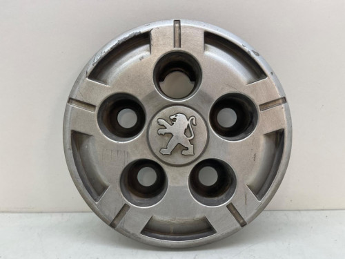 TAPACUBOS Peugeot BOXER (330/333) FURGÓN ACRISTALADO BAT.3000MM 